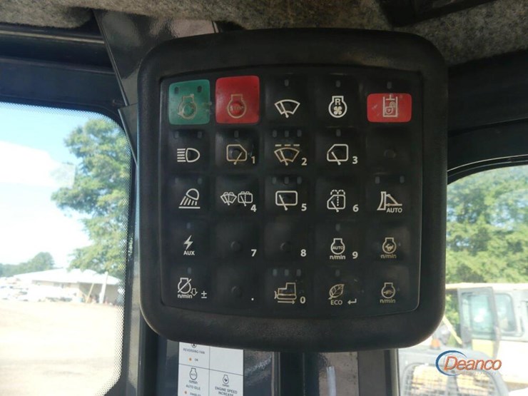 2022-deere-450k-lgp-image-15
