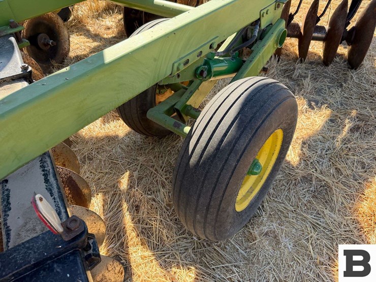 john-deere-twin-offset-disc-image-40