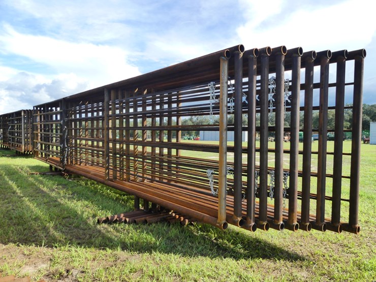 (10)-24'-free-standing-panels-image-3