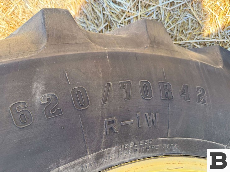 2001-john-deere-8110-image-30
