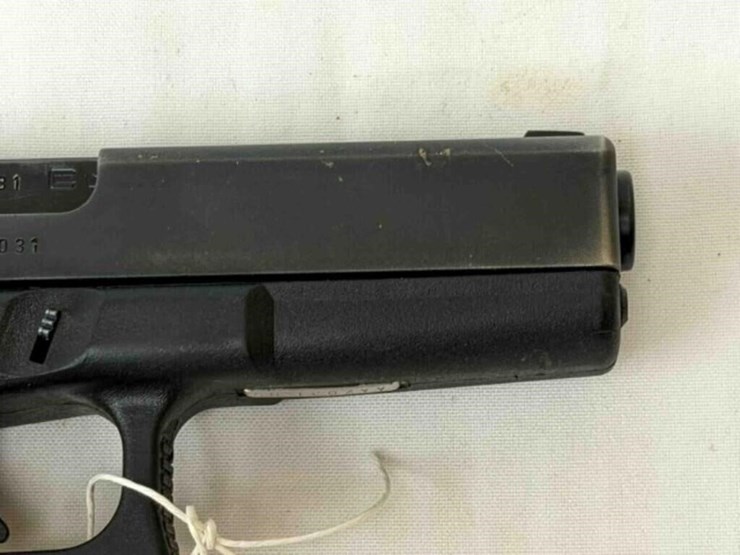 glock-model-21-45acp-pistol-image-10