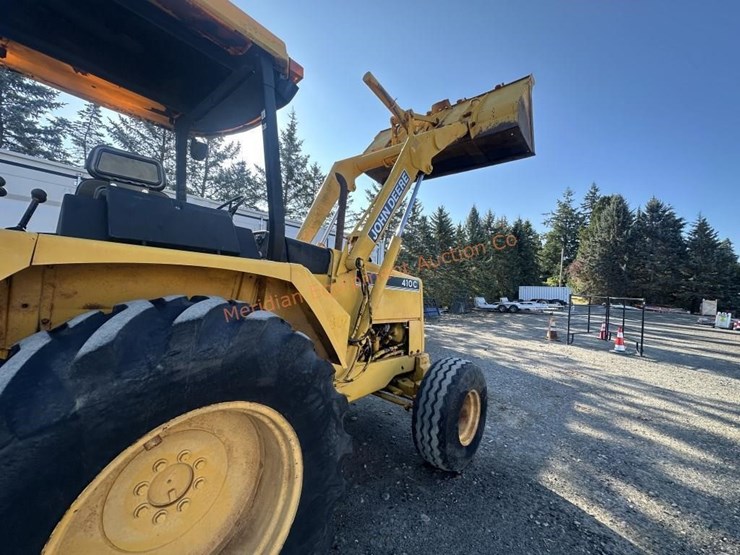 deere-410c-image-37