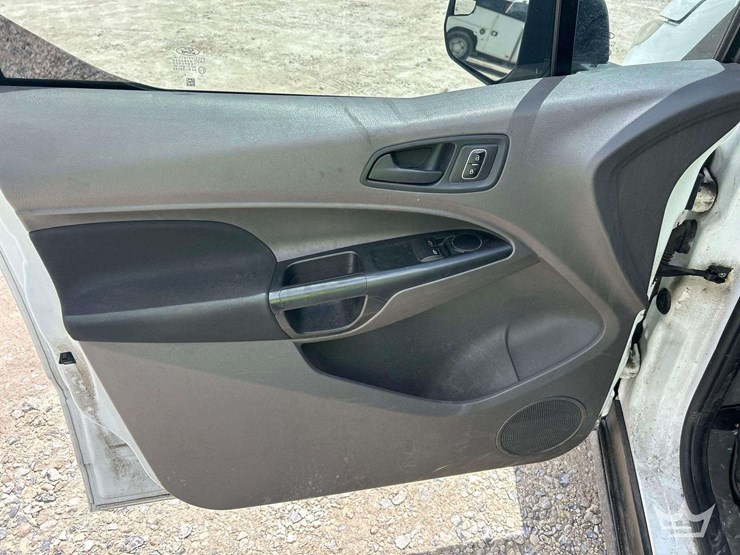 2019-ford-transit-connect-image-11