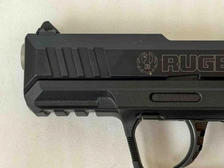 ruger-sr-22p-22lr-pistol-image-4