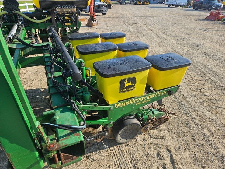 john-deere-1770-image-22