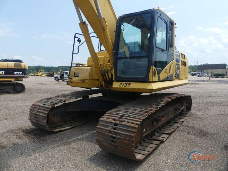 2016-komatsu-pc210-lc-11-image-1