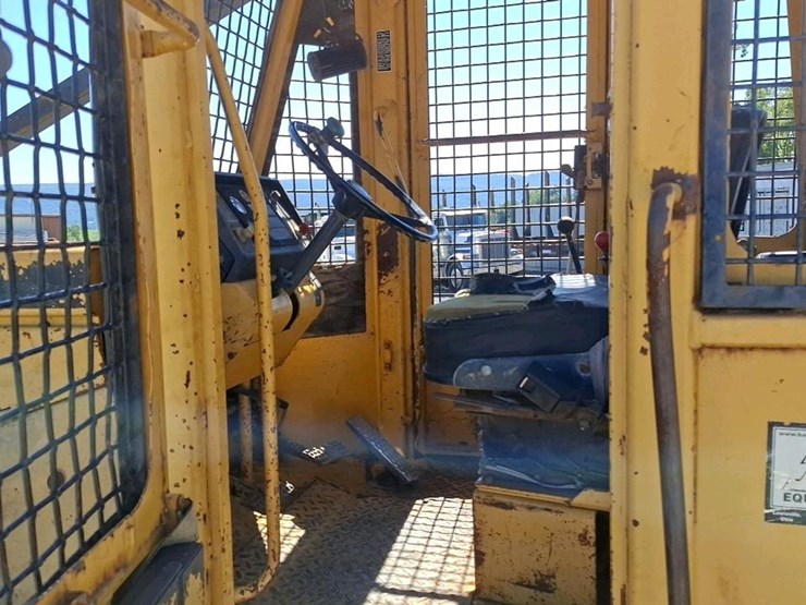 1993-deere-640e-image-18
