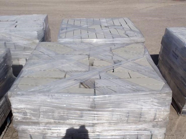 qty-of-assorted-precision-cut-wallstones-image-17