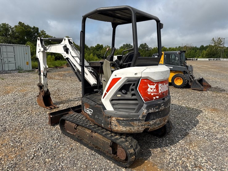 2021-bobcat-e32i-image-6