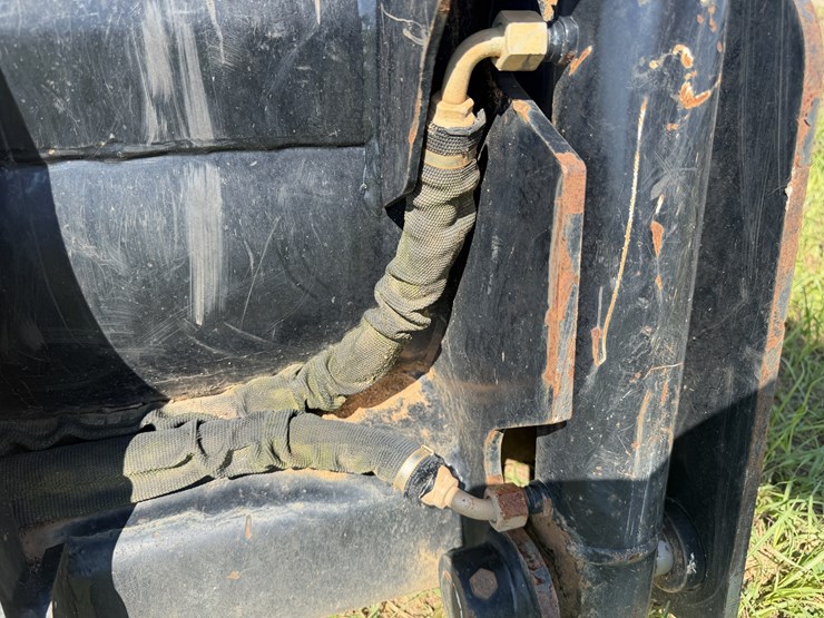 cat-72"-combo-bucket-image-7