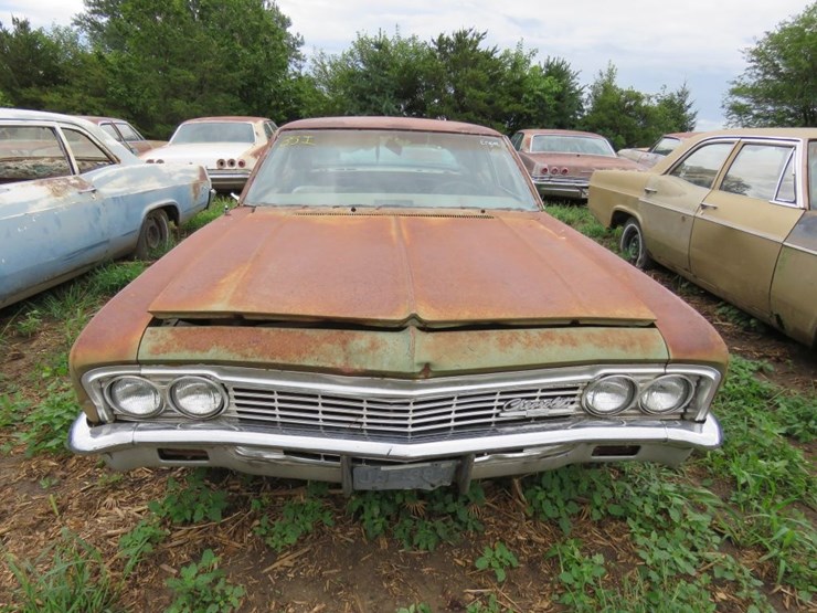 1966-chevrolet-belair-2dr-sedan-image-2