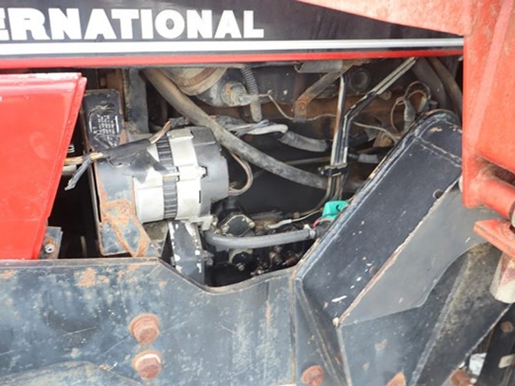 1986-case-ih-685xl-image-16