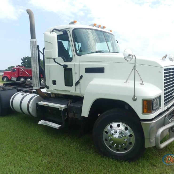 2020 MACK PI64T TRUCK TRACTOR, S/N 1M1PN3GY3LM005929 T/A, DAY CAB, MACK MP8 ENG., AUTO, 549K MI.