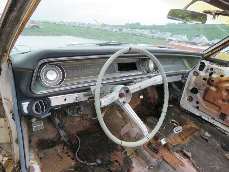 1965-chevrolet-impala-ss-2dr-ht-image-12