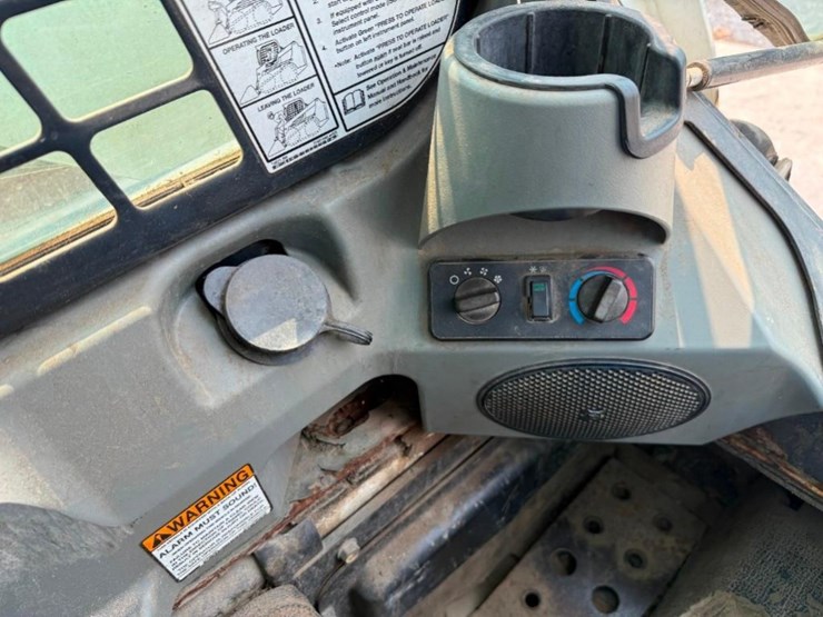2012-bobcat-s630-image-8