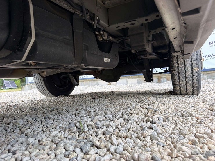 2019-ford-transit-image-36
