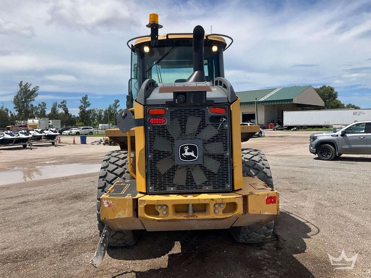 2016-deere-524k-image-28