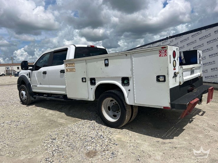 2017-ford-f550-image-4