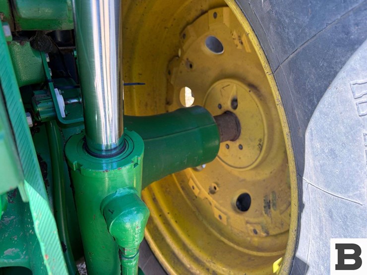 2001-john-deere-8110-image-41