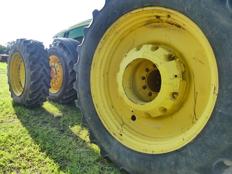2014-john-deere-8370r-image-11
