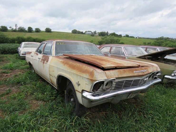 1965-chevrolet-impala-2dr-sedan-image-1
