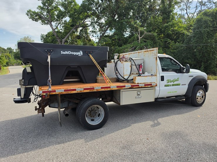 2006-ford-f550-image-14