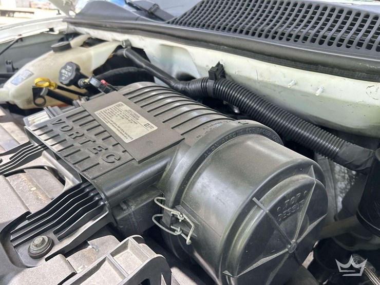 2017-chevrolet-express-3500-image-17