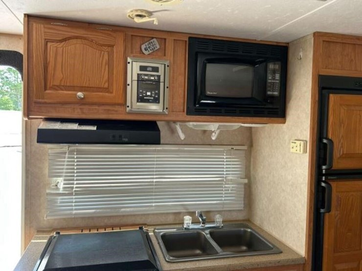 2008-forest-river-rockwood-roo-21ss-t/a-hybrid-tra-image-53