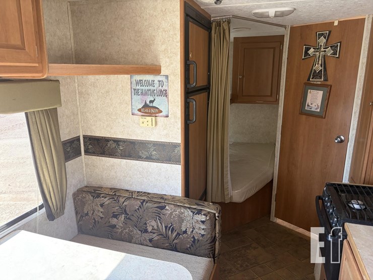 2007-keystone-rv-co-passport-ultra-lite-280bh-image-11