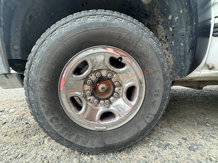 2000-chevrolet-k2500-image-32