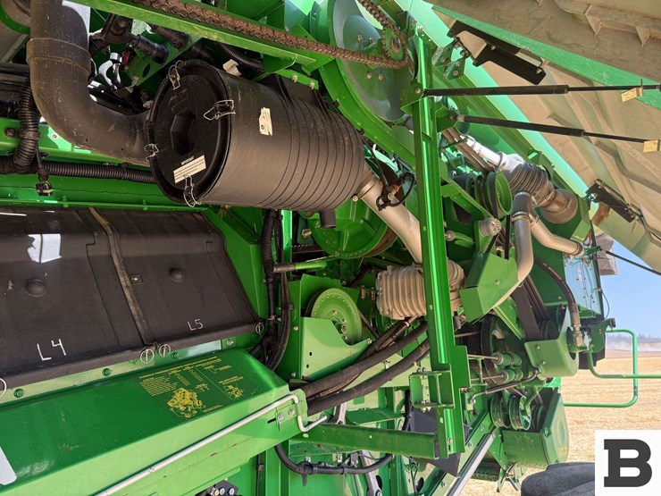2014-john-deere-s660-image-24