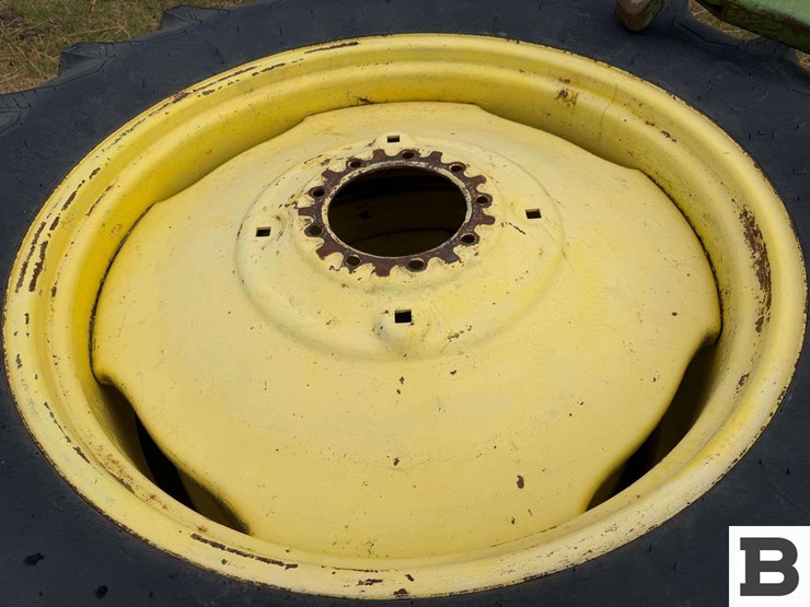 jd-4430-tractor-parts:-firestone-16.9-38-duals,-3pt-quick-hitch,-side-screens---ellensburg,-wa-image-2