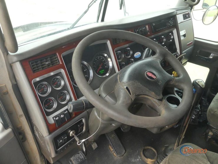 2007-kenworth-t800-image-21