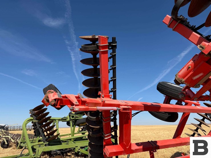 2012-kuhn-krause-8200-twin-offset-disc-image-15