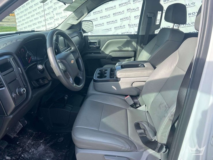 2018-chevrolet-silverado-1500-image-12