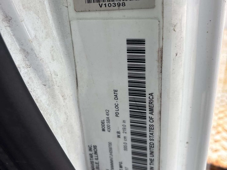 2018-international-durastar-4300-image-5