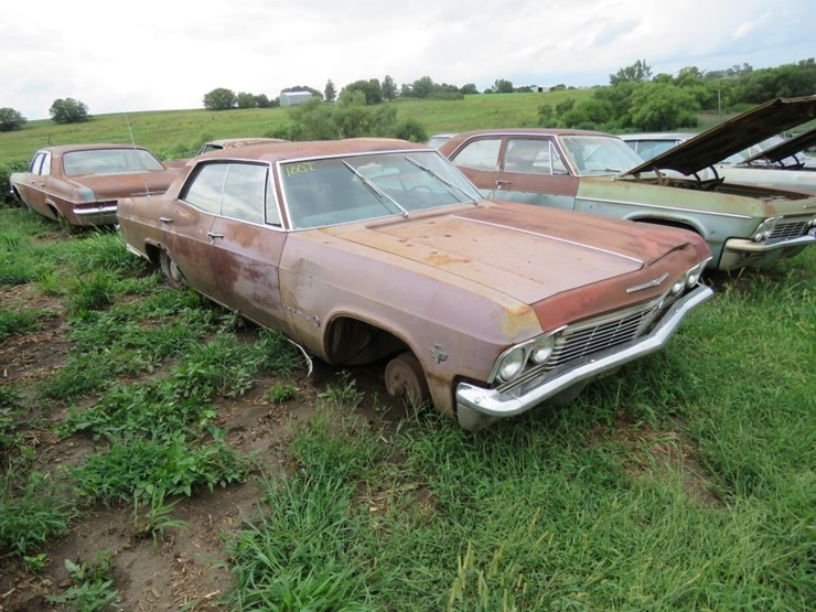 1965-chevrolet-impala-4dr-sedan-image-1