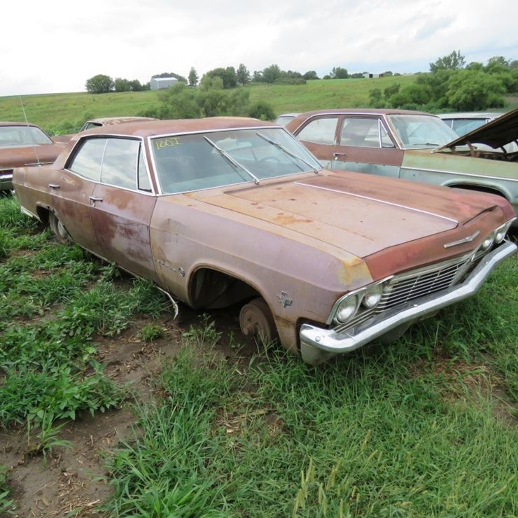 1965 Chevrolet Impala 4dr Sedan