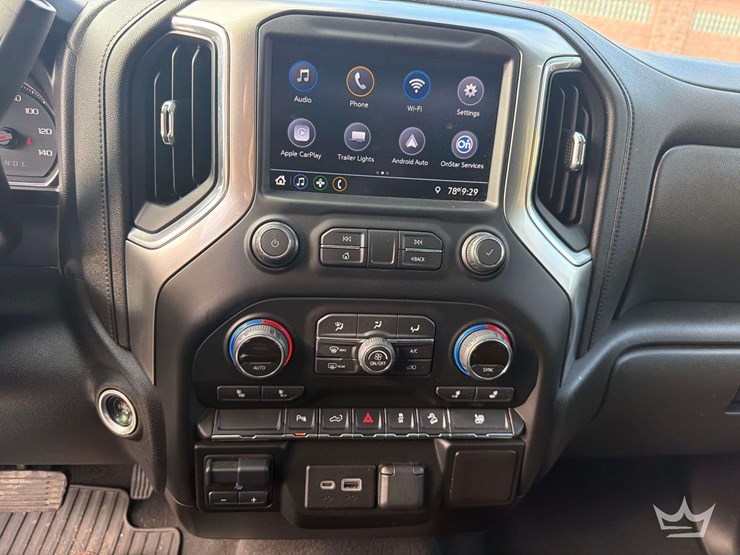 2021-chevrolet-silverado-2500-image-8