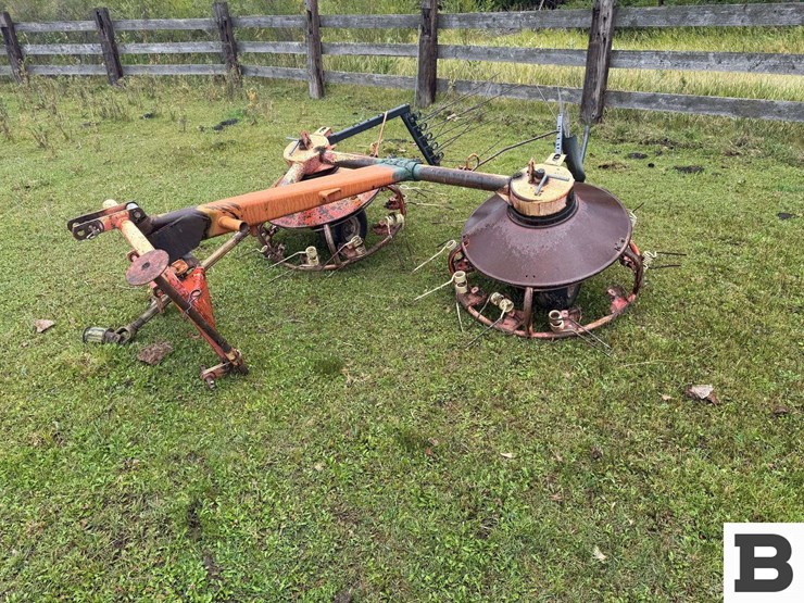 kuhn-haybob-300-image-1