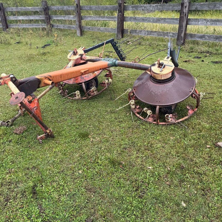 KUHN HAYBOB 300