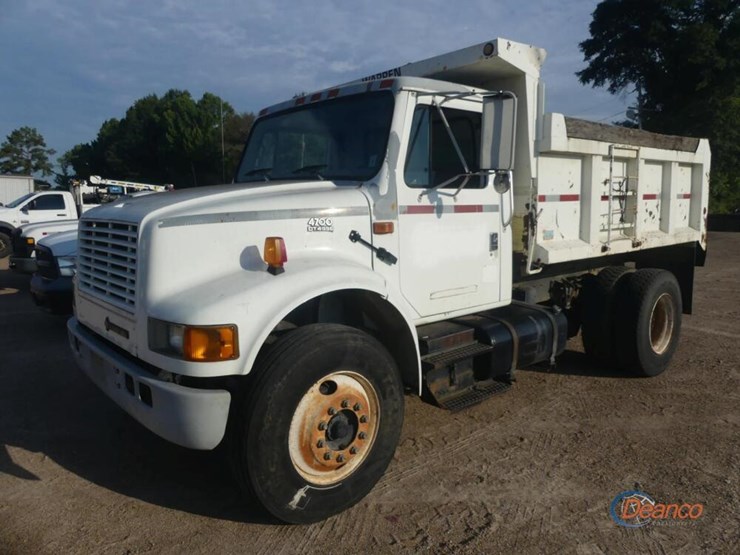 2001-international-4700-image-18