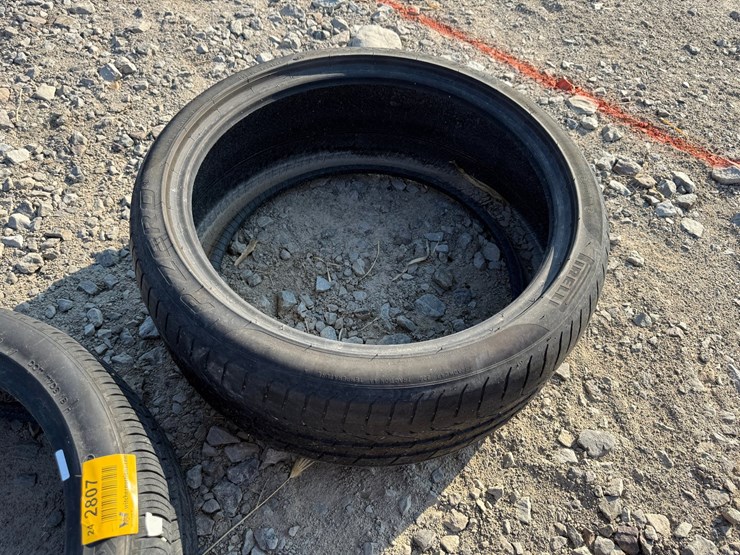 #27578-•-(1)-p-zero-265/35r20-tire-inv#-27578-image-4