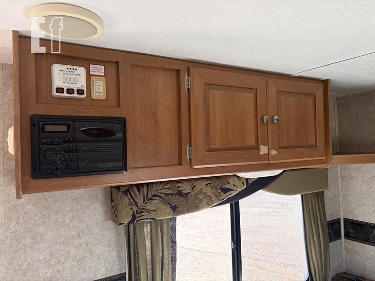 2007-keystone-rv-co-passport-ultra-lite-280bh-image-10