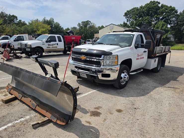 #25252-•-2013-chevrolet-silverado-pickup-truck-image-1