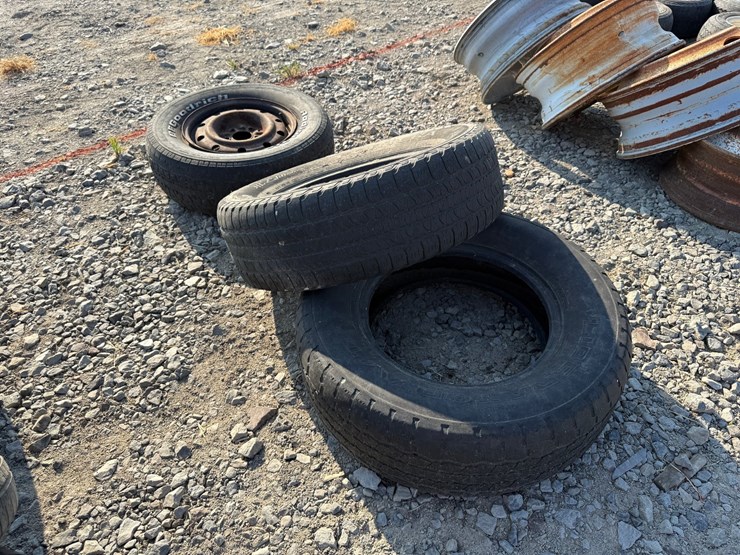 #5035-•-lot-of-(3)-miscellaneous-tires-inv#-5035-image-4