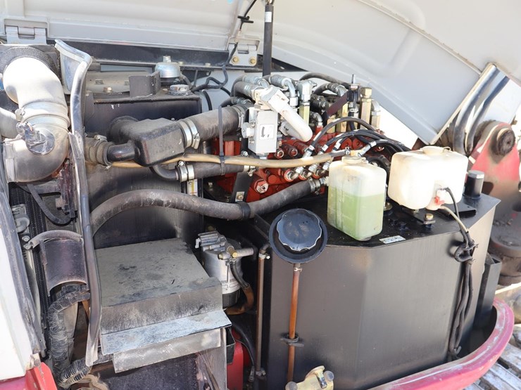 2014-takeuchi-tb290-image-23