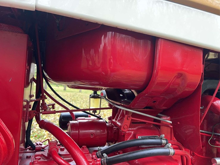 1970-farmall-544-hydro-gas-row-crop-golden-demonstrator-image-29