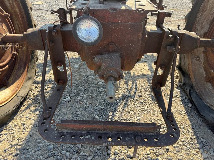 ford-tractor-image-7