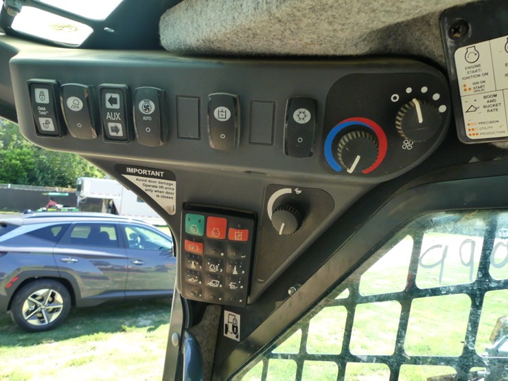 2023-deere-333g-image-17